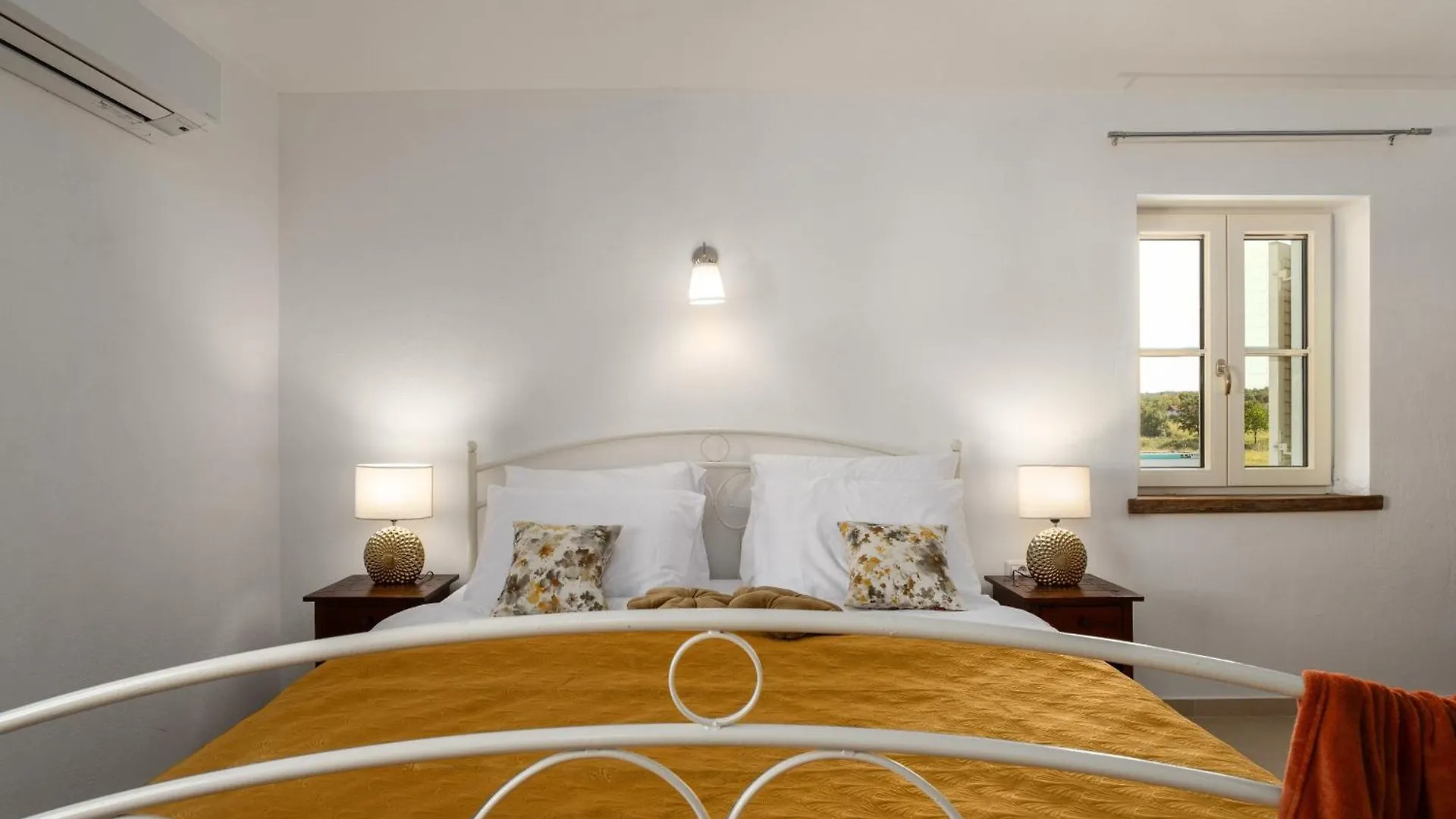 Villa Bincila For 12 People Near Porec With Sea View & Beautiful Garden Labinci 크로아티아