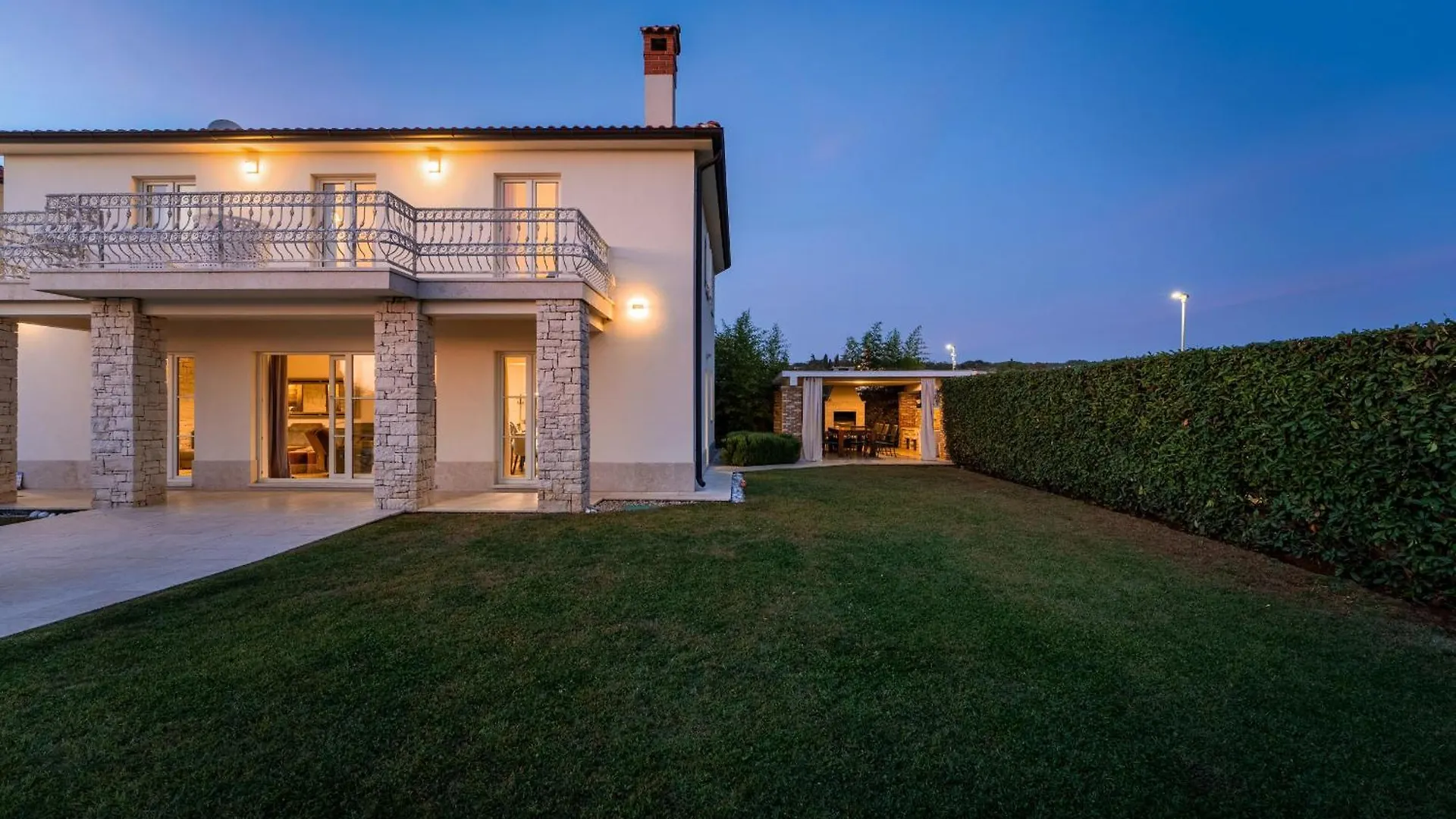 Villa Bincila For 12 People Near Porec With Sea View & Beautiful Garden Labinci